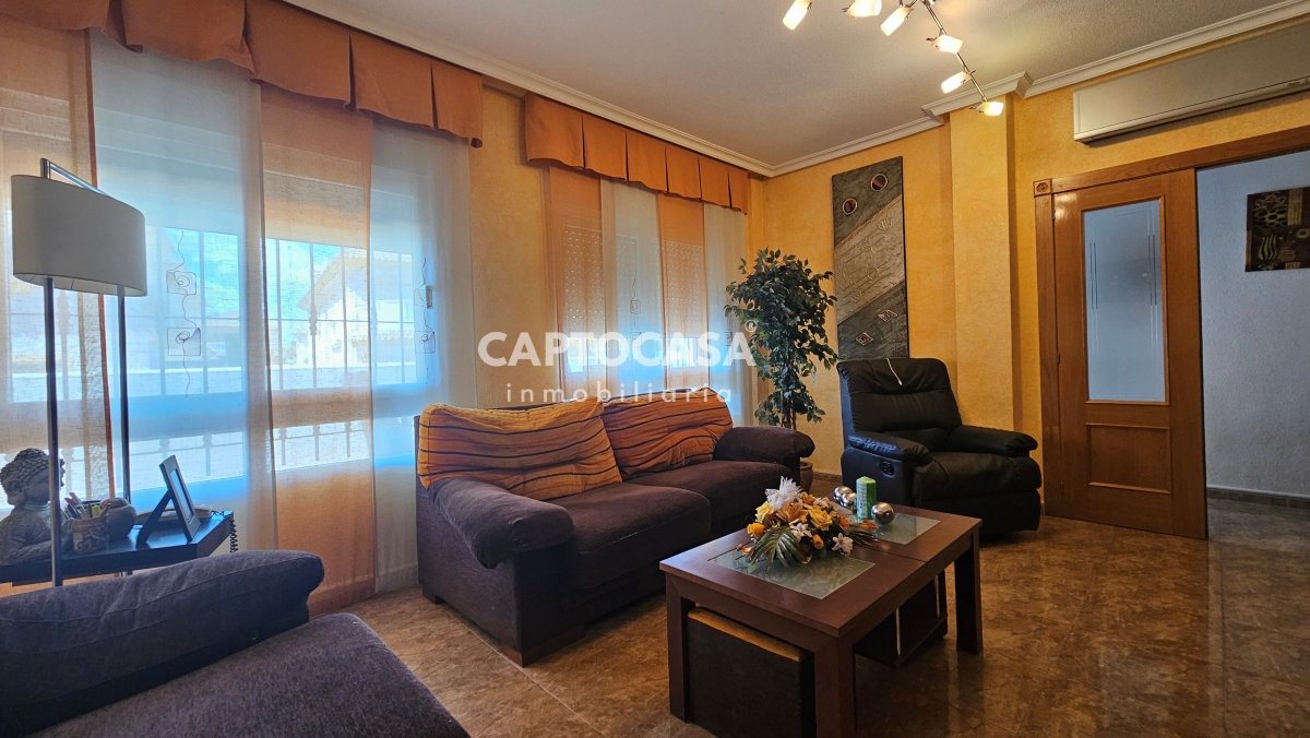 https://captocasa.es/storage/images/170/9f06bd94-c31c-420d-b9ce-cf3fdfbdaa47.jpeg