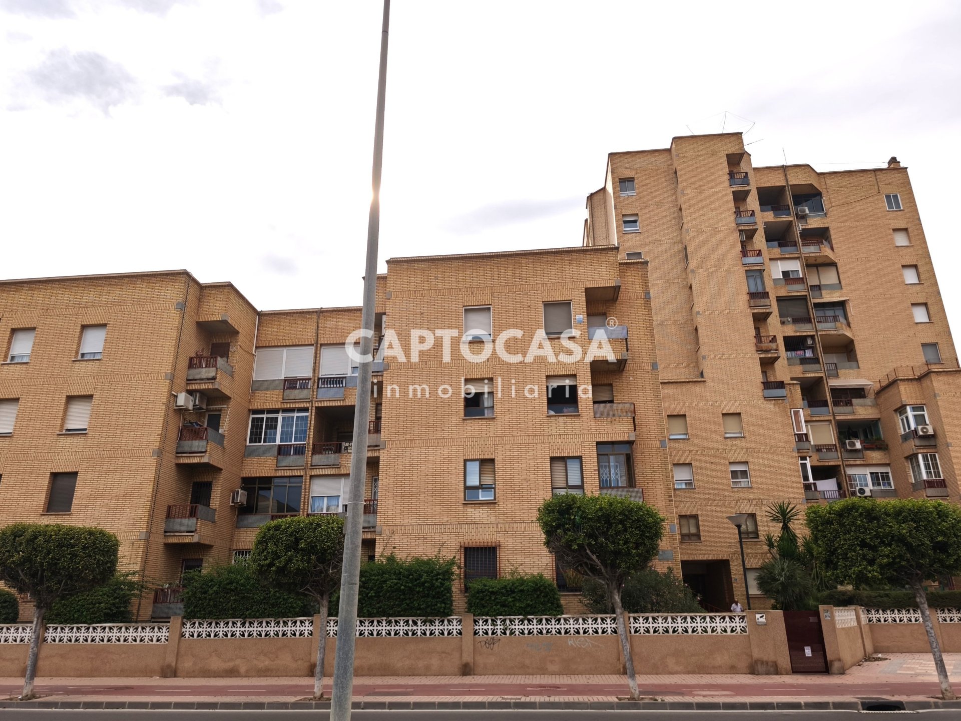 https://captocasa.es/storage/images/178/9fc9eb40-1e50-40ad-9f40-7e6937867a2f.jpeg