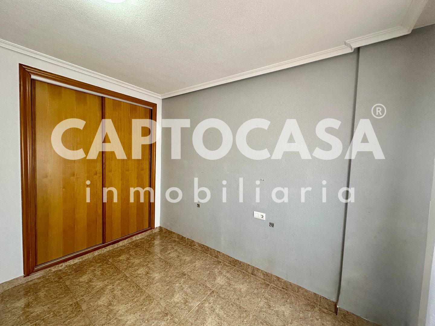 https://captocasa.es/storage/images/214/a1f9bb93-16ee-4bc4-ba25-19e27f797000.jpeg