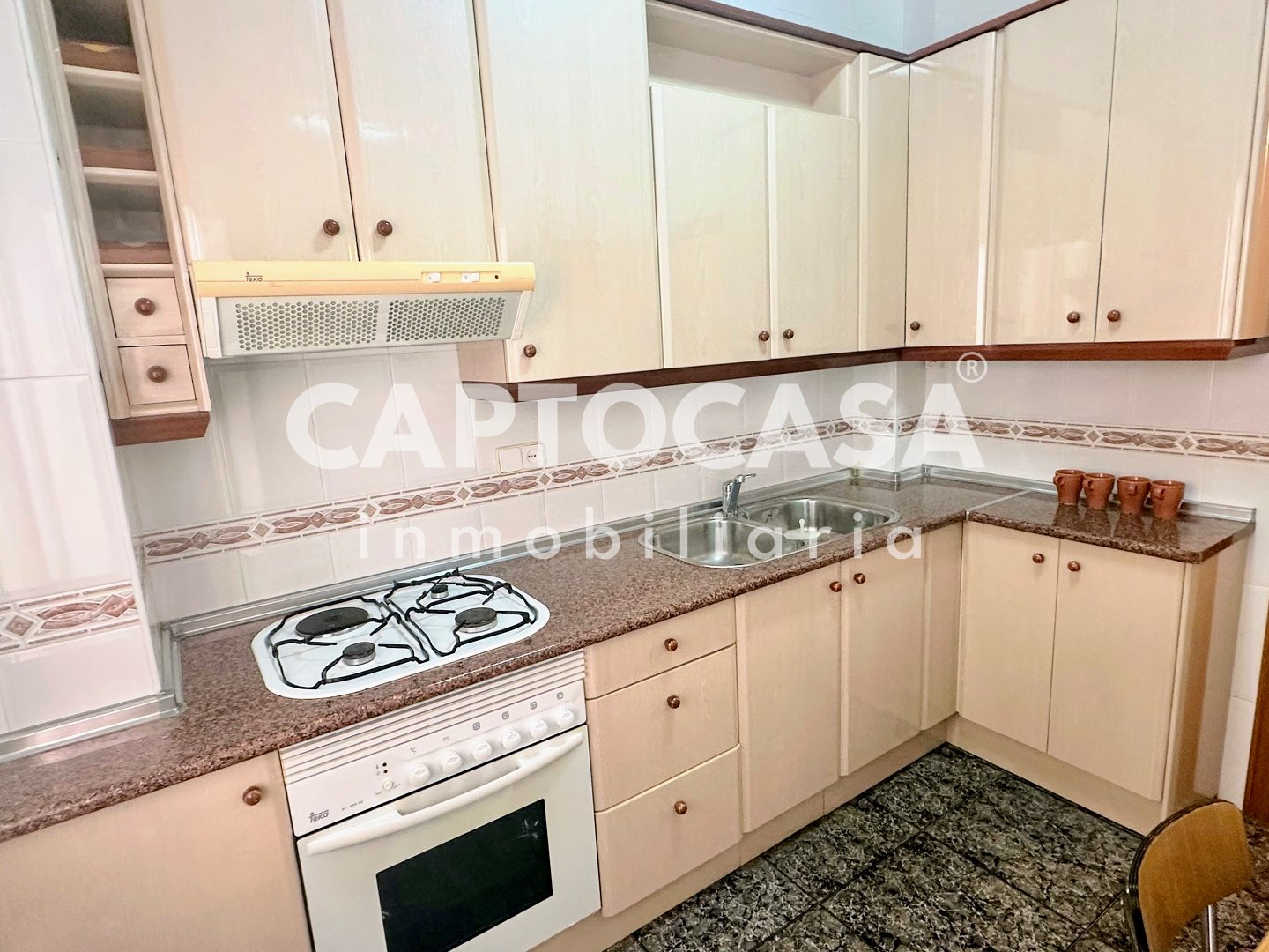 https://captocasa.es/storage/images/215/a21bd6bb-59c6-42c5-a0b6-611c117e0c78.jpeg