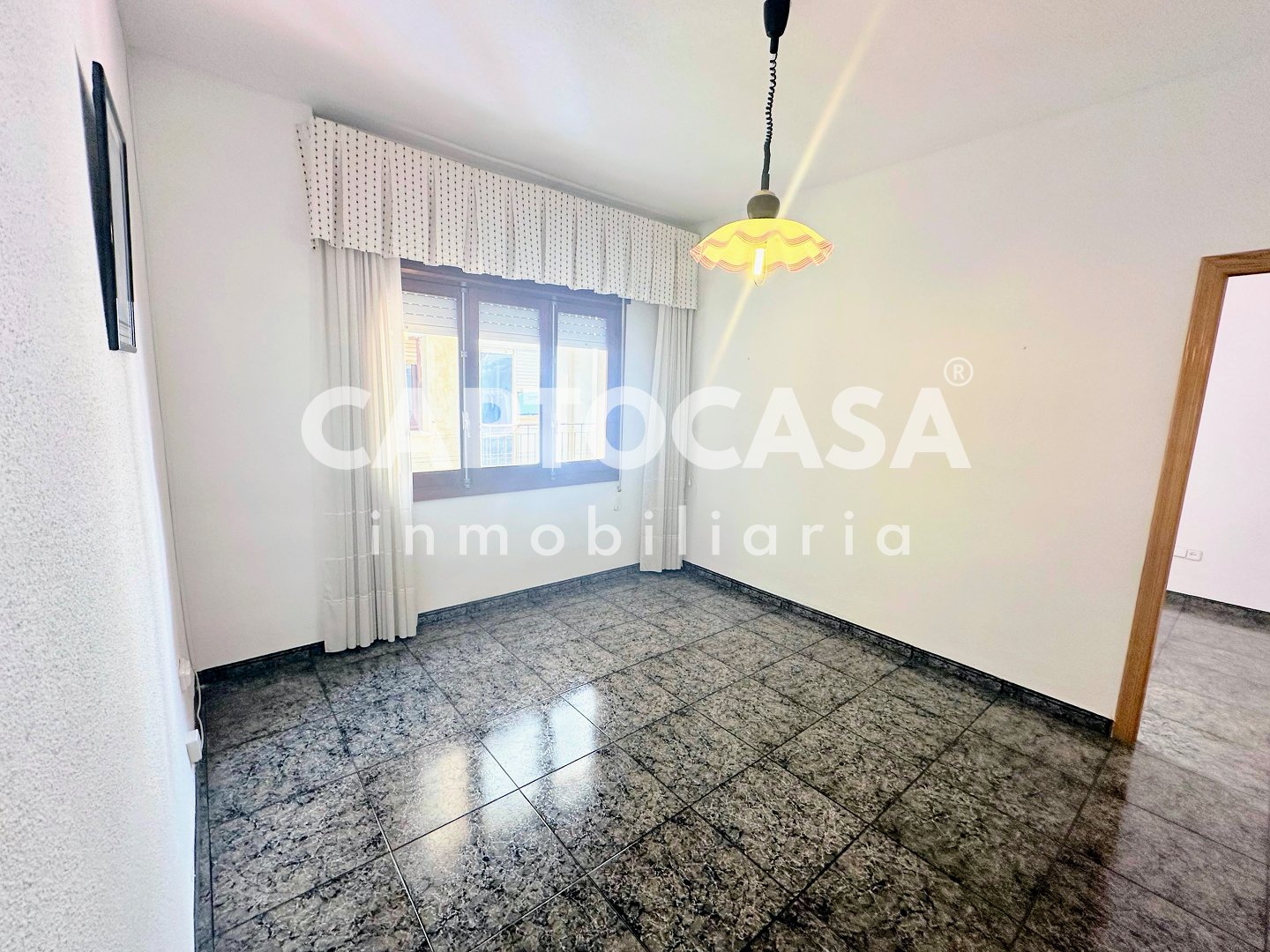https://captocasa.es/storage/images/215/a21bd6c4-b640-4d8f-89e8-05b3d3e84370.jpeg