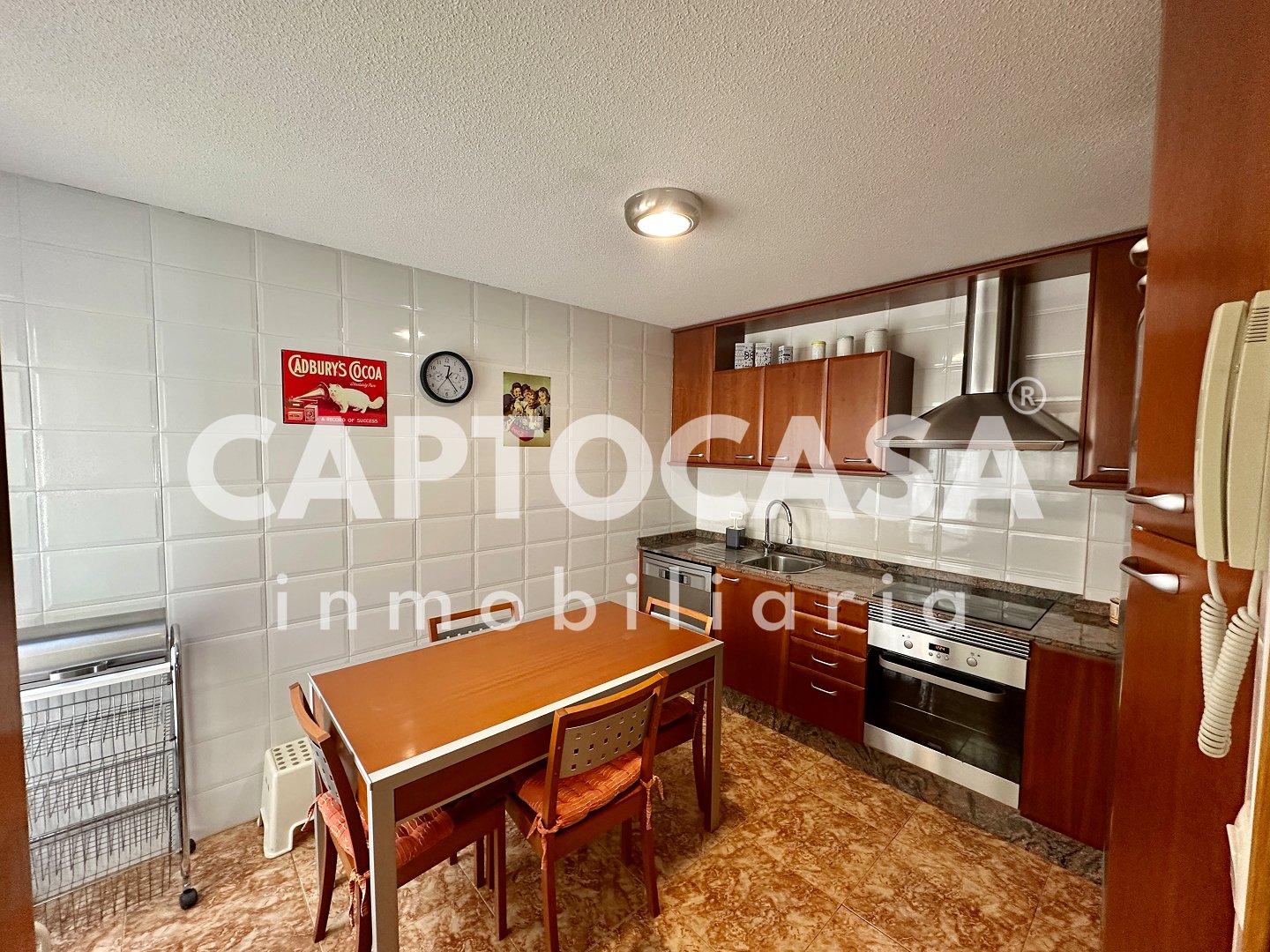 https://captocasa.es/storage/images/220/a2b1ef85-0466-45a7-a2a1-586382049276.jpeg
